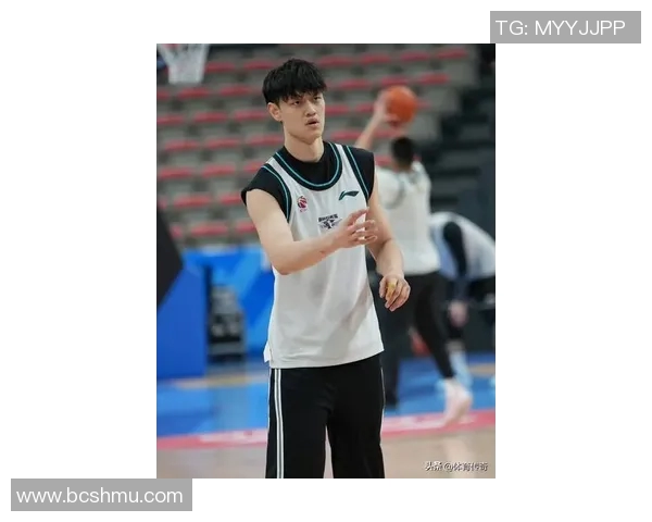 曾凡博荣膺2026CBA全明星北区前场首发展现年轻球员的无限潜力与风采